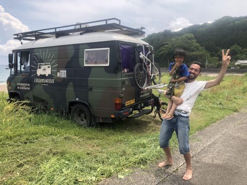 四万十のビーチで運命のキャンピングカーとの出会い